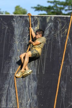 Logen Lanka at Lion Dash 2014 - Rope Obstacle